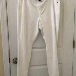 HUE Classic White Trousers